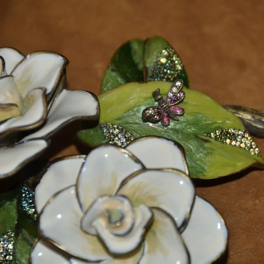 RARE JAY STRONGWATER GARDENIA DRAGONFLY FLORAL FLOWER CRYSTAL ENAMEL FIGURINE